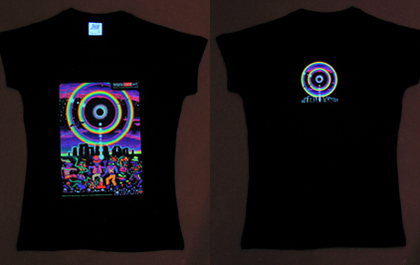 blacklight t-shirt under uv / black light